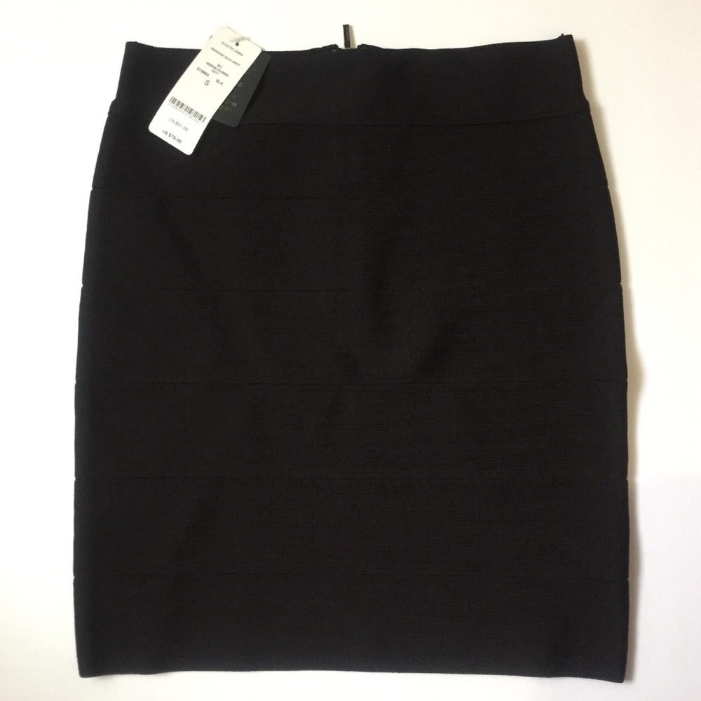 Bebe Bandage Mini Skirt 🖤 - Picture 4 of 4